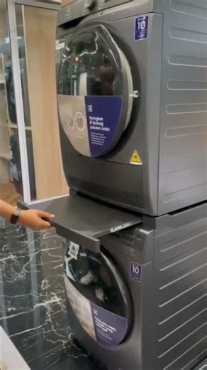 MESIN CUCI DAN DRYER HEATPUMP ELECTROLUX TUMPUK MENGGUNAKAN STACKING KIT SK.08