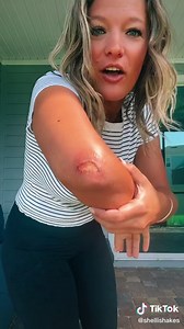 Sorry about the elbow 😳🤮 Ummmm but I did get them on 🤣🤣🍑 #shellishakes #leggingsoftiktok