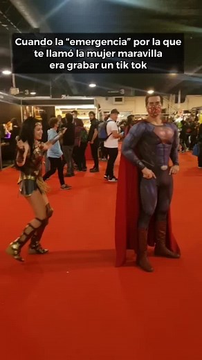 Cosplay Highlights: Wonder Woman & Superman at Comic Con