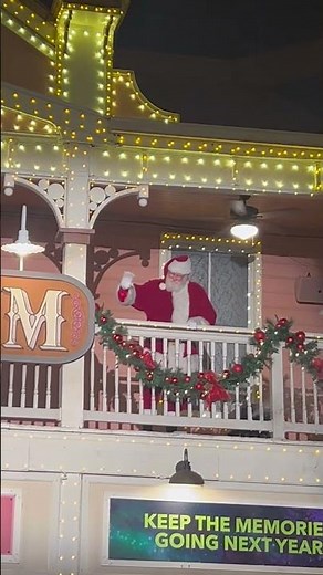 Santa Waves Goodnight at Dollywood | A Perfect End to a Smoky Mountain Christmas 🎅✨