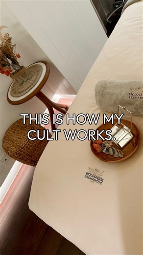 Amanda Frances on Instagram: "Jenn joined Money Mentality Makeover in 2019. In 2020, she had her first 7-figure year. (Since then, she’s made $10.8M in her business.) Currently, she’s in my mastermind, where I mentor her and take her to the spa for VIP days. @jennspivak When I asked her why she loved MMM, she said… 1. “I don’t think I’ve ever actually gone all the way through it; every time I’ve started, by like module 4 I start making more and I’m like I’m good I got what I needed. 😂&#x