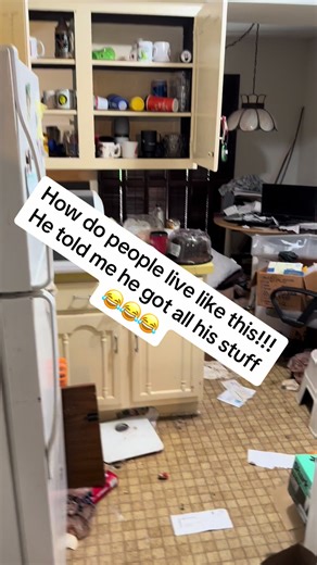 Look at all my free stuff I got 🤣😂🤣 #fyp #viral #usa #realestate #michigan