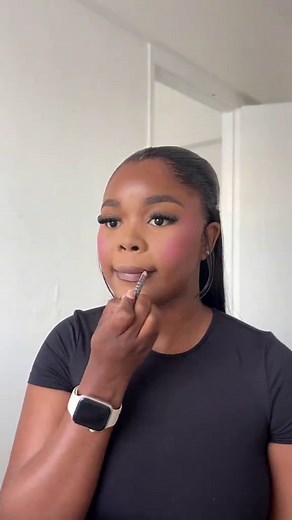 Pink Blush Makeup: How to Apply Blush Pink for a Glam Look