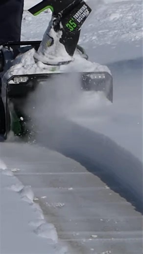 EGO 56V Cordless Snow Blower: Power Test in Heavy Snow!