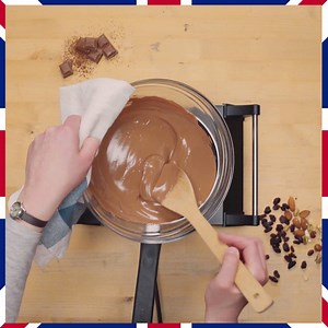 🍪RECIPE VIDEO: Bourbon Biscuit Tiffin🍪 If you're feeling nostalgic for some good old-fashioned British biscuits, then this Chocolate Bourbon Tiffin is the one for you. Shop all the ingredients now! http://bit.ly/2hRq3LC #BritishHappiness | British Corner Shop