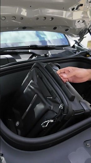 💡Large frunk in the front of the EV version of the all-new 2026 Mercedes GLB!