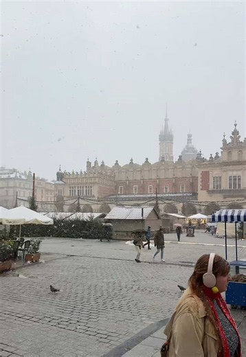 #tomguidekrakow #jingle #c#r#i