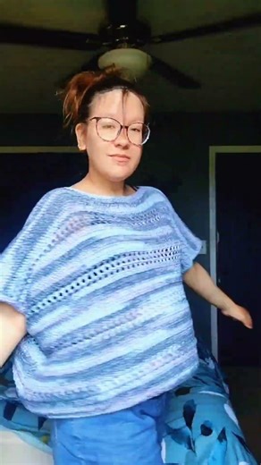 working up something light and oversized for those warm summer days. #crochet