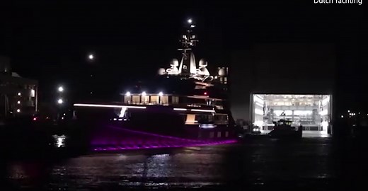 Jerry Jones' new yacht is the size of a football field