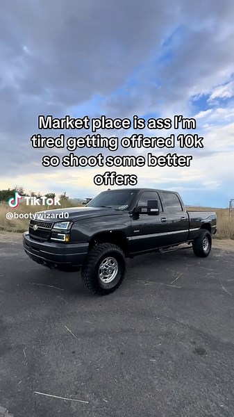 Lister un camion personnalisé avec caractéristiques uniques