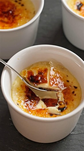 Easy homemade crème brûlée recipe #shorts