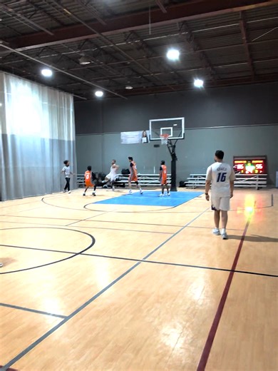 UpNext Sports League 🏀 | HOW DID HE MISS? #fyp #foryoupage #basketball #competitive #league #toronto #sports #sportsontiktok #blowthisup #ballislife