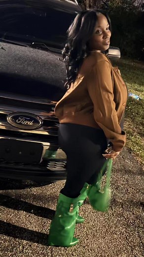 Screaming Happy 30th birthday to my name sake Trinacia Moore I love you & I hope that you enjoyed your day friends and family can yall help me wish Nay a Happy Birthday...❤️ | Katrina Moore