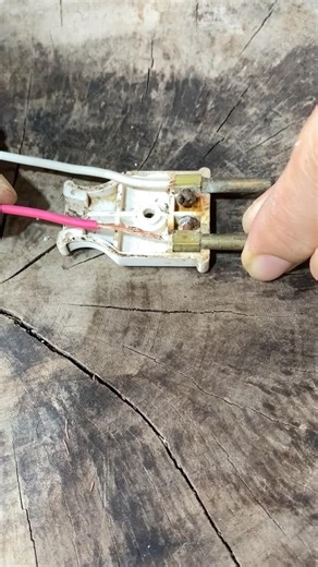 How to safely wire a plug #shorts #how