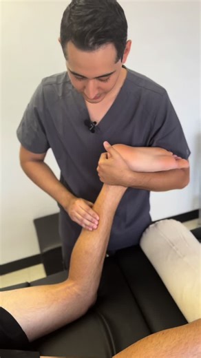 Masaje Deportivo para Aliviar Dolor en los Chamorros