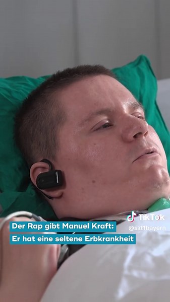Seltene Erbkrankheit: Manuel aus Traunstein leidet an Morbus Pompe und wird rund um die Uhr beatmet. Kraft schöpft der 34-Jährige aus seiner Musik - vor allem aus Deutschrap. 🎙️ Den ganzen Beitrag gibt es heute Abend auf Joyn! #bayern #oberbayern #traunstein #rap #musik