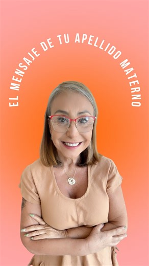 Sandra Villarruel | Terapeuta Holística 777 on Instagram: "🔢 Sumá los números de las letras de tu apellido materno hasta llegar a un solo dígito... ✨ Y descubrí el mensaje que guarda tu linaje ✨ 1️⃣ Fuerza y liderazgo Heredaste el impulso de las que se animaron a ser primeras. Tu voz tiene poder, y liderar también es un acto de amor. 💪💖 2️⃣ Sensibilidad e intuición Tenés la capacidad de sentir y sostener. Saná la dependencia afectiva y transformá tu sensibilidad en sabiduría. 🌙💫 3️⃣ Creativ