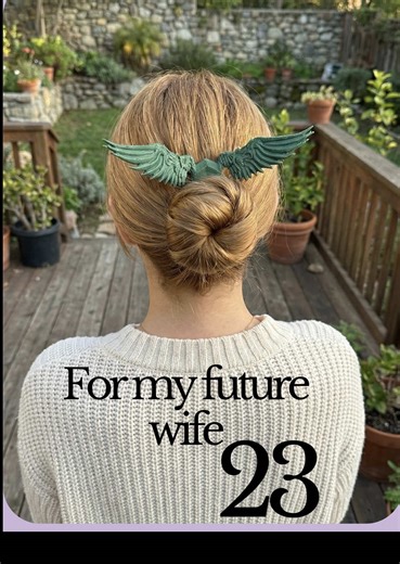 Day 23 — I 3D printed Goddess Wings – Twist Hairpin, a lightweight hair accessory designed to hold hair securely with a simple twist. Elegant wing-style shape with a clean finish, made for everyday styling or special occasions. A practical DIY 3D-printed hairpin for daily use. Designer: MakerWorld Creator (Reydio Active) Follow me and Comment “STL” for the STL file. [3dprinting | 3dprinted | hairpin | twisthairpin | goddesswings | hairaccessory | diy | everydaystyle | stlfile | 3dprinter] Would 