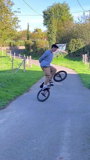 Wait until the end for my new one 😋 #bmx #bmxflatland #fypシ #4u