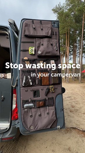 Wasting space in your van? You probably are — until you install a Moon Organizer. Our organizers mount directly onto your rear doors, turning dead space into a functional spot for everything you need within easy reach. Tough pockets, mesh compartments, and sturdy hooks included. 💪 Ultra-durable materials 🧵 Reinforced stitching 🎯 Custom fit for your specific van model 👉 Take the first step — tag someone in the comments who’s wasting precious door space! —— #SmartStorage #VanDerMoon #MoonOrgan