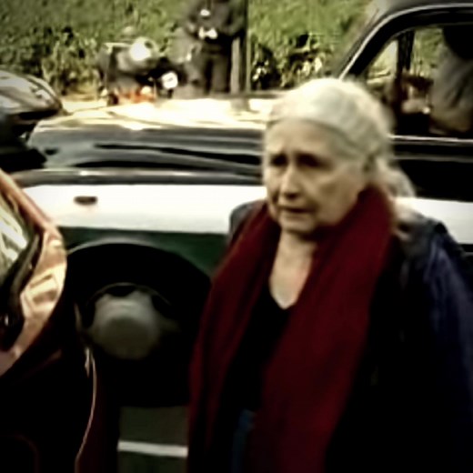 Doris Lessing: La primera mujer en recibir el Nobel a los 88