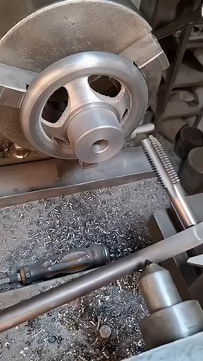 Michael | Tapping, thread processing #Carbideinserts #cnc #carbideendmill #cuttingtools #cnctools | Instagram