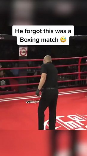 Great technique on the #takedown 🤣 #lol boxing #takedown #fight #mma #combatsports (via FITE/Global Legion Fighting Championship/IG)