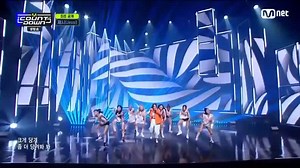 JESSI带来《ZOOM》回归初舞台！厉害的姐姐来啦！