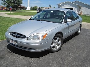 Full-Size Car Comparison Test: Ford Taurus Vs Chevrolet Impala