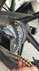 1.3M views · 3K reactions | Posición correcta para el pin de cadena #motos #mecanicademotos #mecanica #mechanic | Mecánico online | Facebook