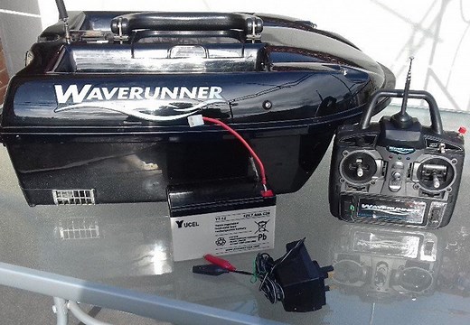 Waverunner Bait Boat Review (Best Bait Boat?) - The Carp Hideout