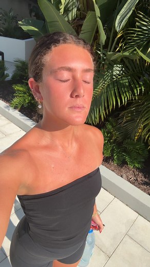 11 reactions | my biggest advice: hit rock bottom & if you do make sure you play your cards right ⛓️‍律‍♀️ | Biceps by Britt | Facebook