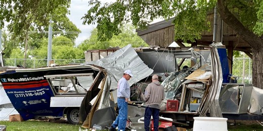 Food truck explosion caused by gas leak, officials say