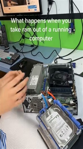 RAM off Pc what happen ？ #techtips #tech #pcrepair #ram #ram