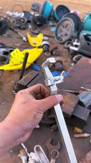 This is a practical extension rod that makes maintenance and disassembly much easier