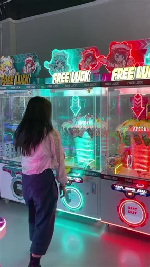 Coin Operated Game Free Lucky Clip Claw Machine Multiple Clampable Prizes Plush Clamp Machine for Amusement Center Shopping Mall