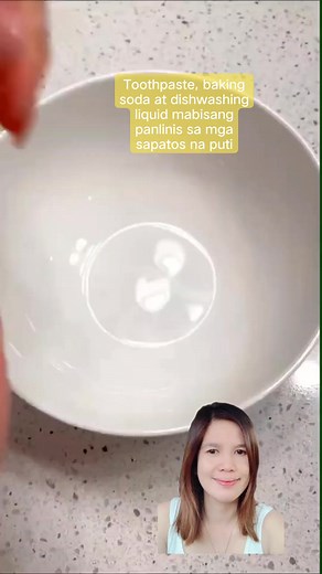 #diylifehacks toothpaste baking soda and dishwashing liquid mabisang panlinis sa mga sapatos na puti | Mommyrose and teosam