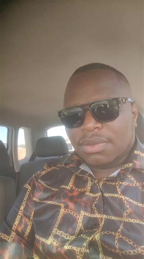 King of Zimbabwe: A Masterful Keyboard Performance