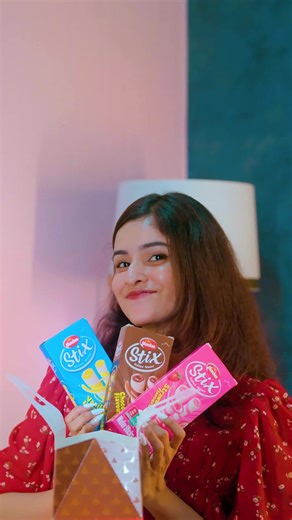 Create Sweet Stixmas Desserts with Munchee Stix