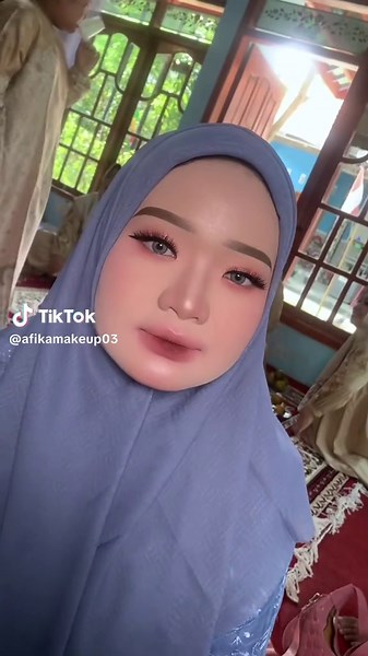 Makeup Ideas for Engagement Events