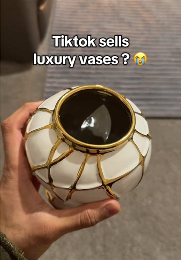 Elevate your space instantly ✨🏺 These gold and white vases bring a high-quality, luxury-look finish to any room. Perfect for shelves, tables, or centrepieces when you want a clean, elegant vibe. #HomeDecor #LuxuryVibes #VaseDecor #InteriorStyle #TikTokHome