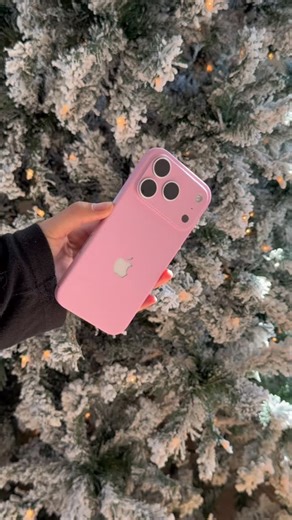 peachietech 🍑 on Instagram: "FINALLY THE PINK IPHONE IVE BEEN WANTING 😩😩😩😩😩 @dbrand has so many cool skins and they’re currently 20% off from now - 12/2! #pinkiphone #iphoneaccessories"