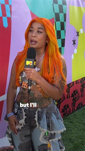 @TiaCorine: Rapper, performer... anime author? #Lolla #anime #music