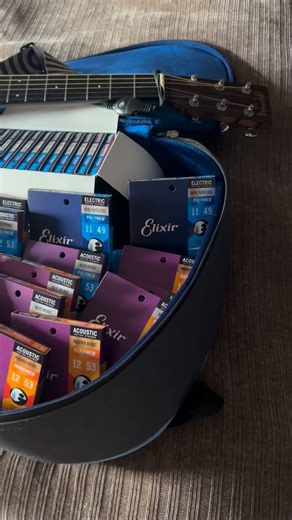 Got strings? It’s string change day, which one do I choose? Love my @elixir_strings !!!! #linglasting #besttone #elixirstrings #jackpot #choice #collection #stringchnageday #karenbella #musician #guitaris #martinguitar @martinguitar | Karen Bella