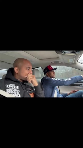 S/O to Wallo.. Knowing all the lyrics .. #Repost @wallo267・・・This nut @gillie_da_king don’t know how to enjoy a classic. thepharcyde 🔥🔥🔥🔥#pharcyde #music