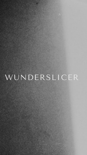 LUISE PERWEIN on Instagram: "Meine Lieben, ich habe ihn euch letzte Woche schon in meiner Story vorgestellt- den Wunderslicer von @wundermix- bin einfach richtig begeistert von dem absoluten Wunderteil 😝 (Werbung) Montage Der Aufbau ist super einfach und selbsterklärend. Dazu hab ich nicht mal die Beschreibung gebraucht 😜 in der wird aber alles genau beschrieben und erklärt. Der WunderSlicer passt auf dem TM6, TM5 und auch auf dem TM31. Anwendung Gearbeitet wird auf Stufe 2,5 im Linkslauf. Es