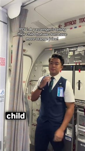 FLIGHT ATTENDANT TROLLS 👩‍🦲CHILD #aircraft #flight #funny #airport