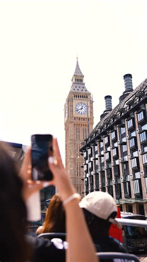 Hop on board London's first Easter bus tour and be blown away by the city's incredible sights! Our talented on-board performers will dazzle the crowd with their expert knowledge of London, treating the children to games, quizzes, and stories as we enjoy an unforgettable journey through London, complete with a meet and greet with the Easter Bunny himself! | TopView Sightseeing | Facebook