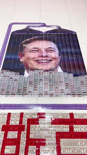 用多米诺纸牌摆出黄仁勋与马斯克步骤教程