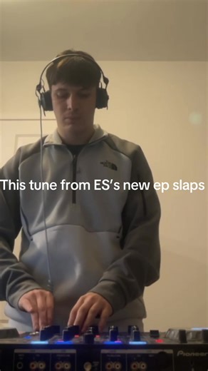 Blend with a tune from @ES new ep #drumandbass #fyp #dj #mix #trending